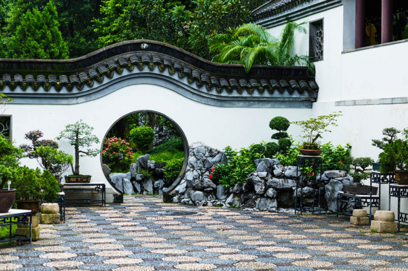 Typowy ogród urządzony w stylu chińskim