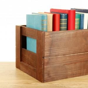 Lektura w drewnie – oryginalne sposoby na przygotowanie domowej biblioteczki