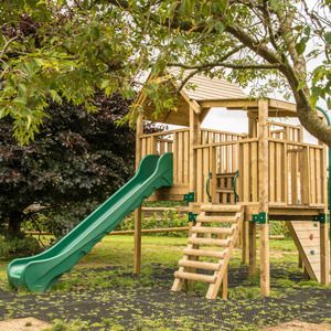 Jak zrobić plac zabaw dla dzieci w ogrodzie? Podpowiadamy!