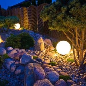 Gra świateł w ogrodzie - inspirujące efekty świetlne do ogrodu