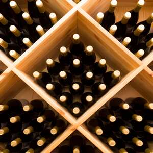 Jak zrobić drewniany stojak na wino? DIY, czyli instrukcja krok po kroku
