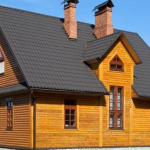 5 kolorów drewnianych elewacji domów jednorodzinnych