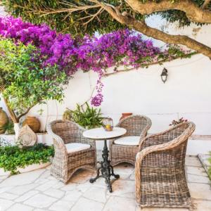 Aranżacja ogrodu w stylu śródziemnomorskim