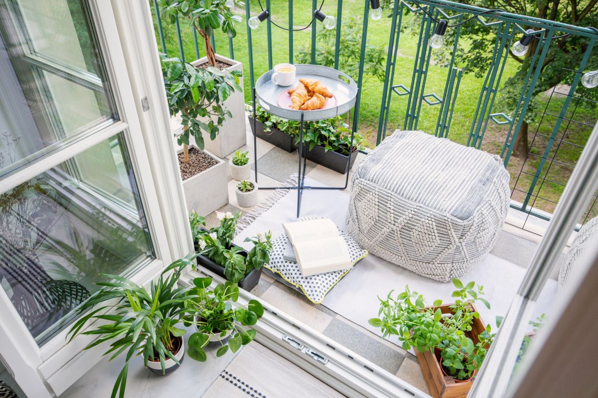 Bardzo mały balkon.